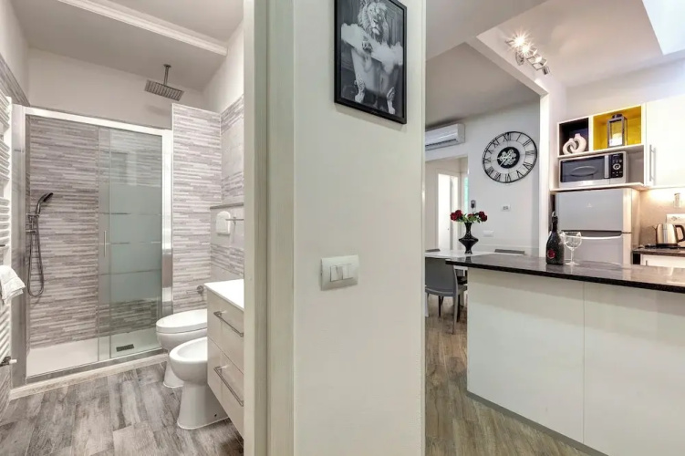 Barnaba Apartment by Mamo Florence