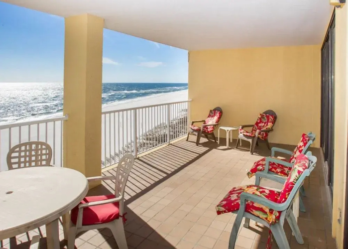 Gulf-Front Summer House Condo by RedAwning