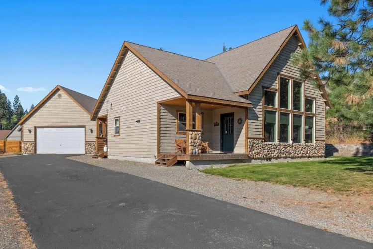Dog-friendly Ronald Vacation Rental Cabin!