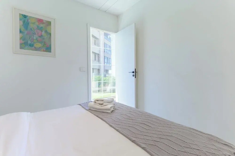 GlassHaus Rooftop 2-BR & Pool in Ghazir
