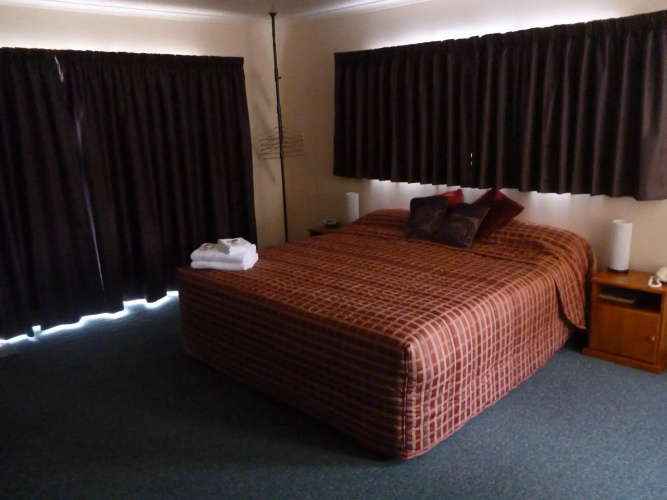 Heritage Court Motel
