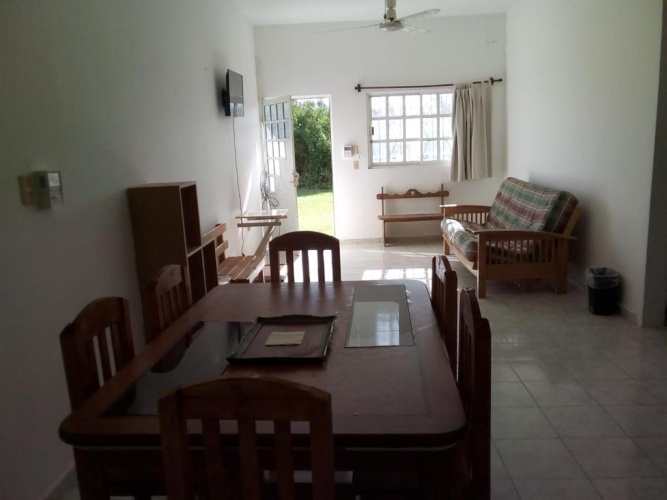 2 Bedrooms Bungalow