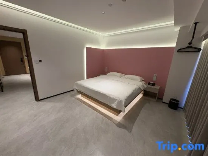 2 Bedrooms Suite