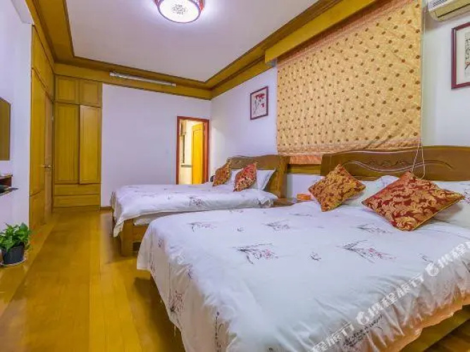 Hefeng Courtyard Inn