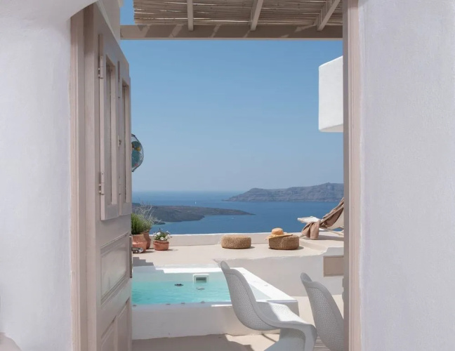 Globe Suites