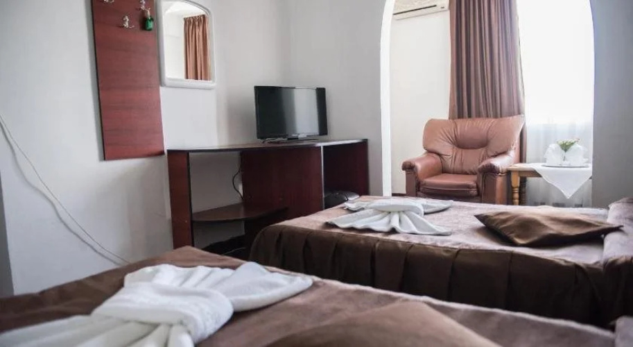 Hotel Dynes