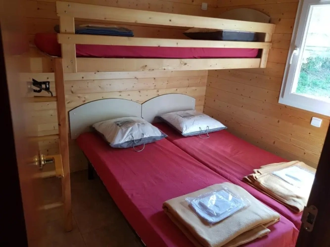 2 Bedrooms Chalet