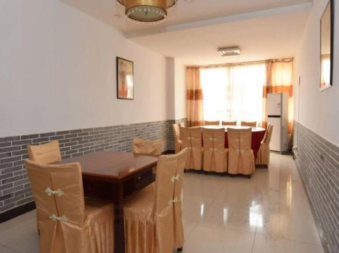 Jinse Hepan Business Hotel