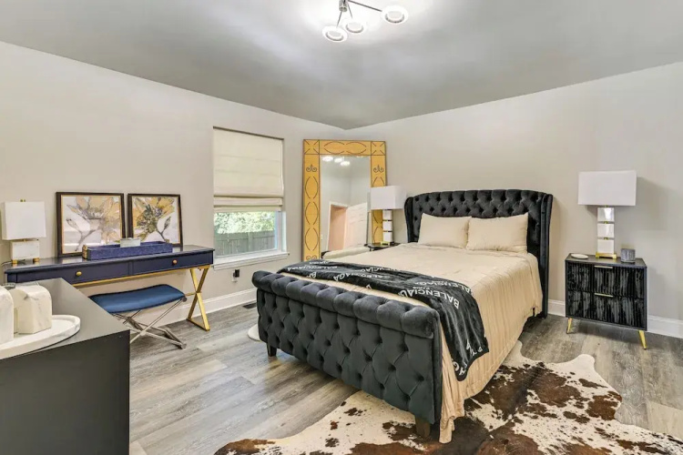 Charlotte Gem w/ Deck & Community Amenities