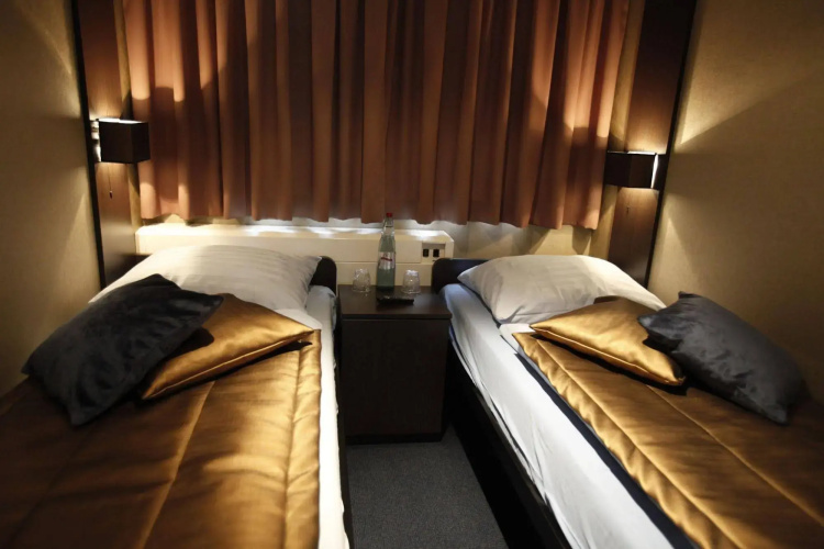 Hotelships Holland - Duesseldorf