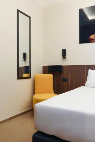 Revolution Hotel