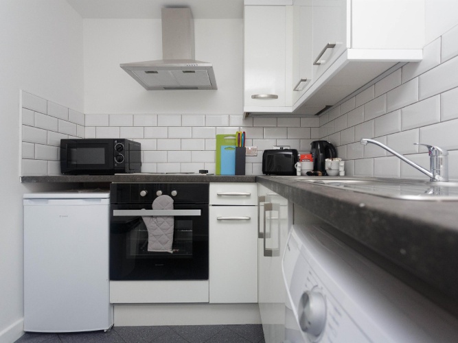 2 Bedrooms Apartment