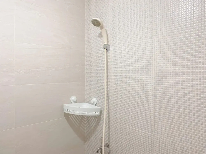 Warm Studio At Tifolia Apartment