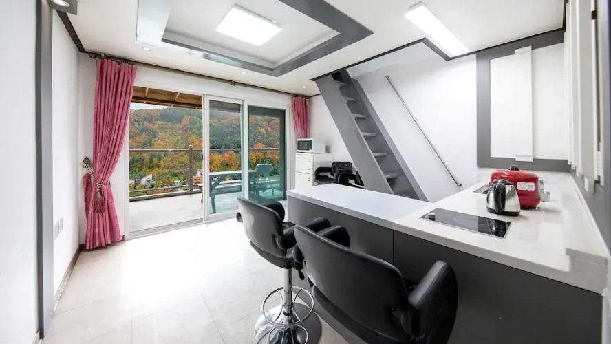1 Bedroom Standard room with balcony