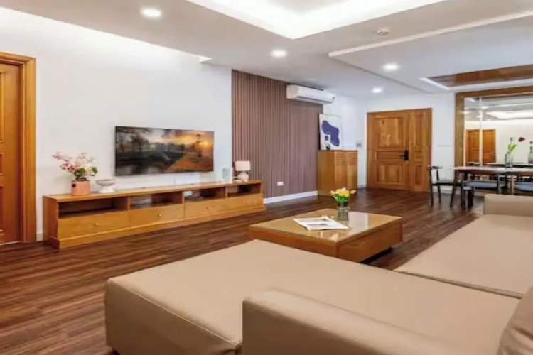 3 Bedrooms Family Club Suite with city view
