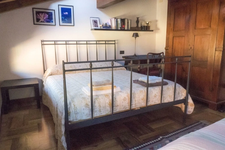 2 Bedrooms Classic Apartment