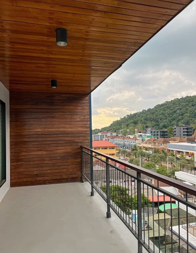 3 Bedrooms Apartment