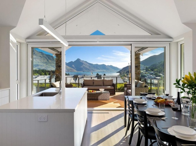 3 Bedrooms Cottage