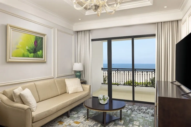 Grand Suite with balcony and with sea view
