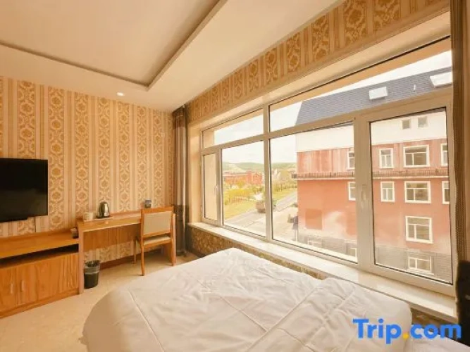 Standard Triple room with view