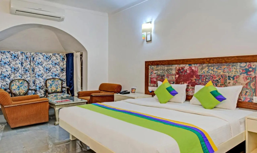 Hotel Meera