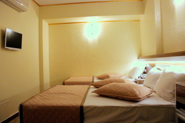 Yaztur Hotel