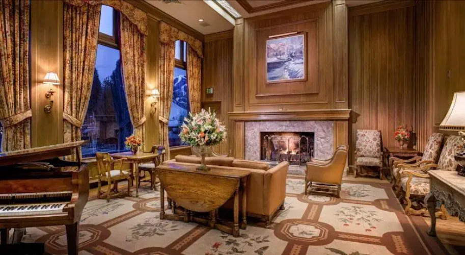 Sun Valley Lodge