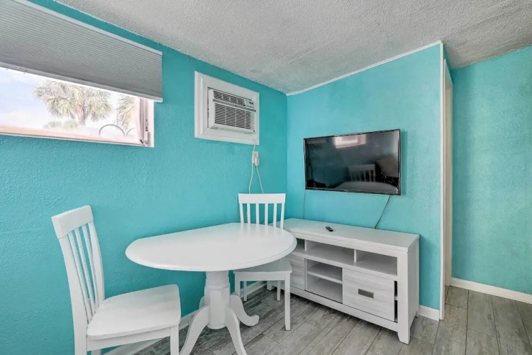 Remodeled Siesta Key Studio Near Beach!