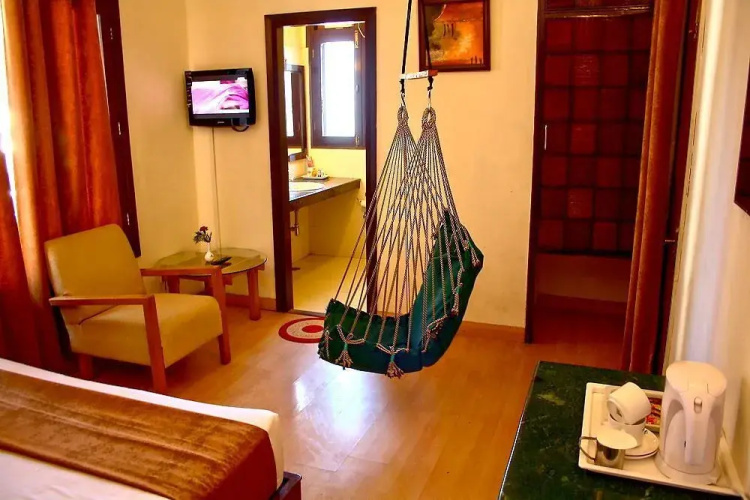 Hotel Kasauli Woods