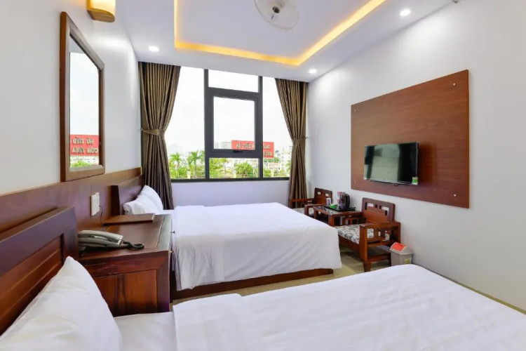 Royal Hotel