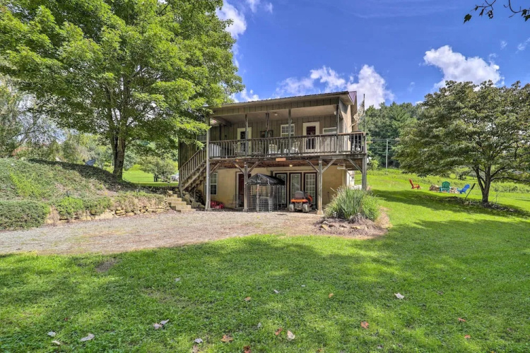 Deep Gap Cottage w/ Fire Pits - Hike & Ski!