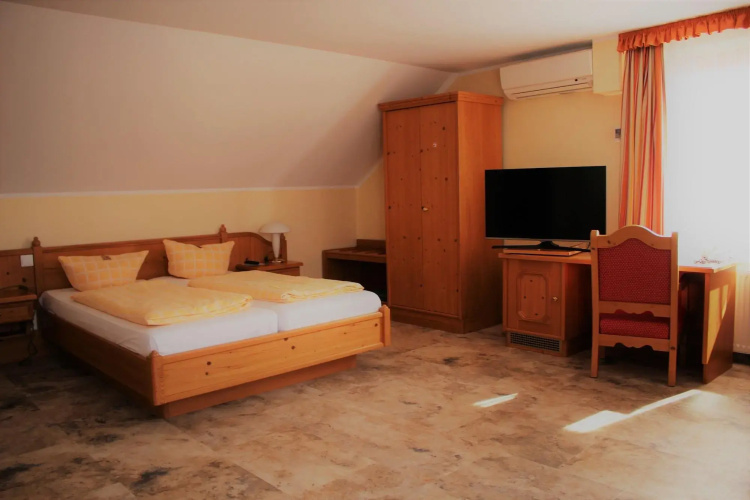 Bed Breakfast Hotel Ma Llerhof