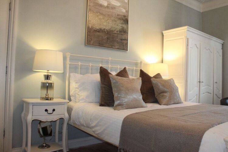 Devon House Guest HouseOver view