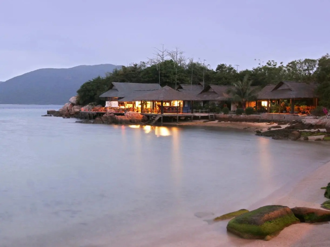 Whale Island Resort