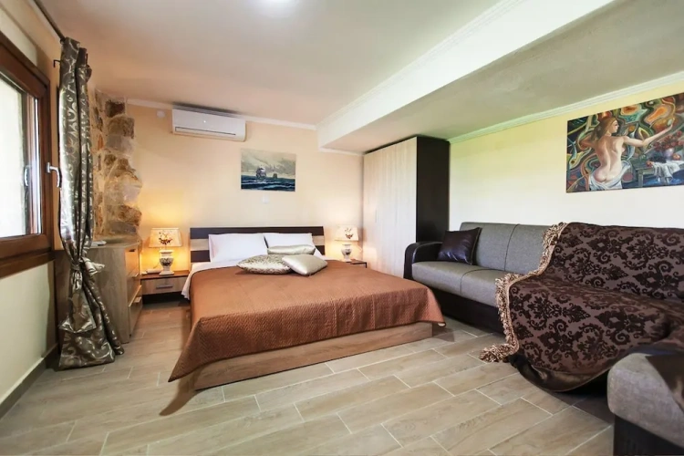 Sextuple Villa with sea view