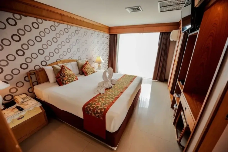 2 Bedrooms Presidential Suite with balcony and with sea view