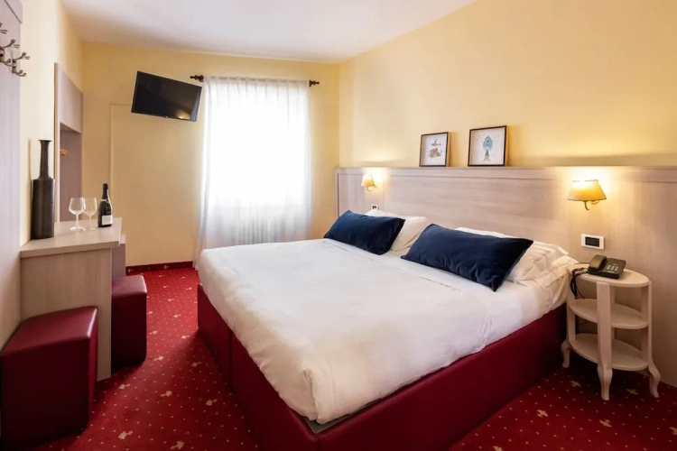 Classic Quadruple room