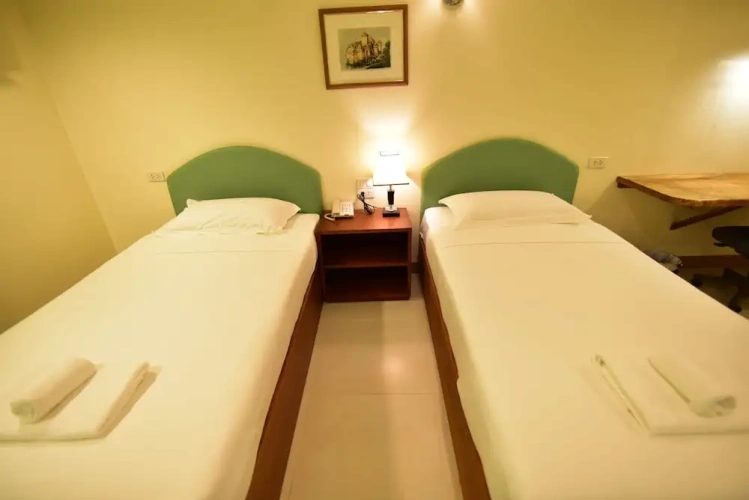 Standard Twin room with balcony