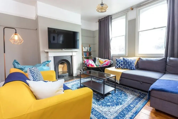 Riverside 6 bedroom Cambridge escape