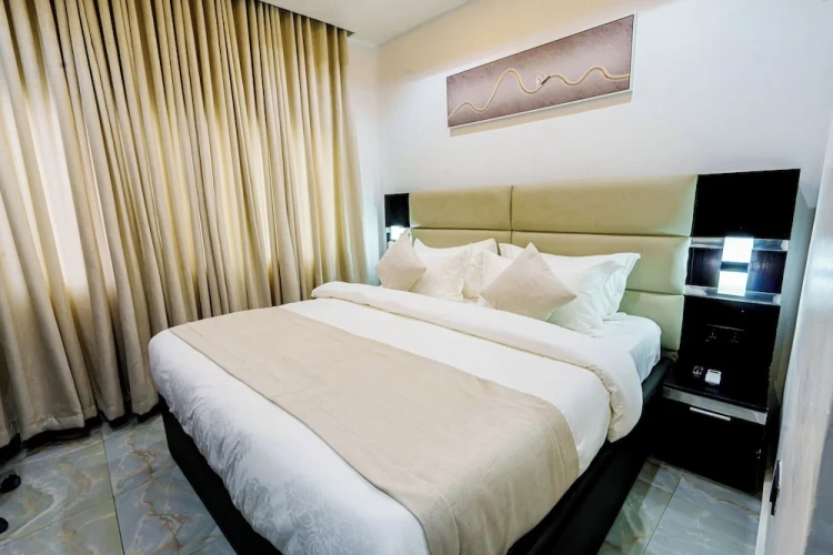 Classic Single room with city view