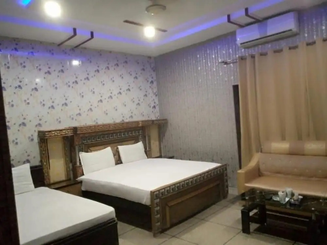 Hotel Sareena Residence