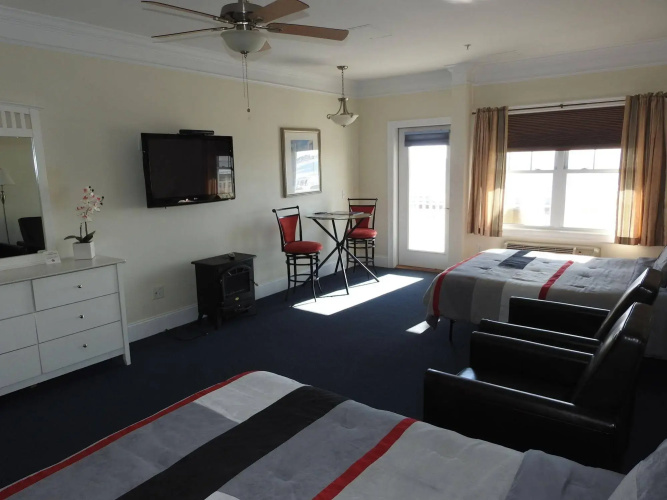 Atlantic Breeze Suites