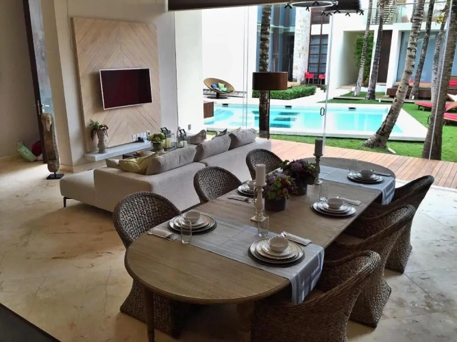 2 Bedrooms Apartment