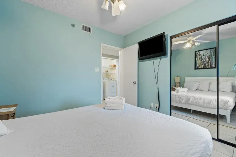 Romar Place 305
