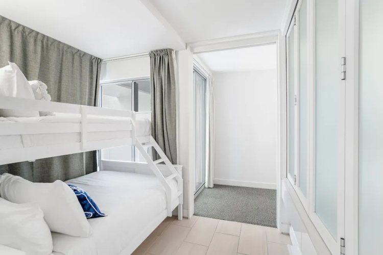 Belle Escapes - Suite 3206 Drift Resort