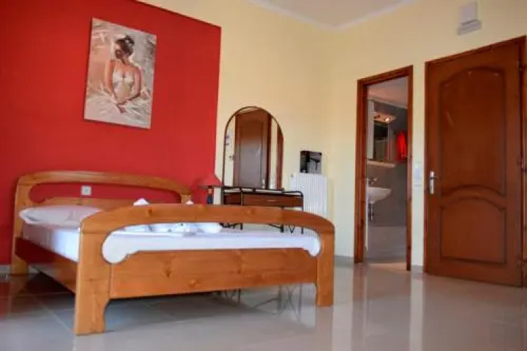 Iris Apartments