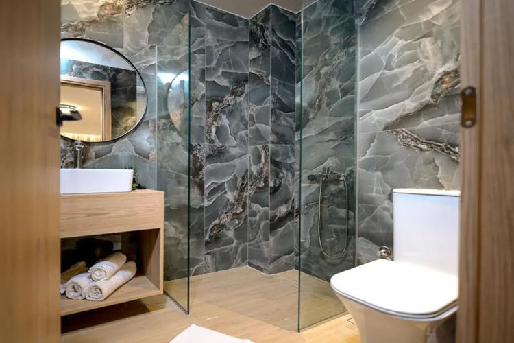 Athina Inn