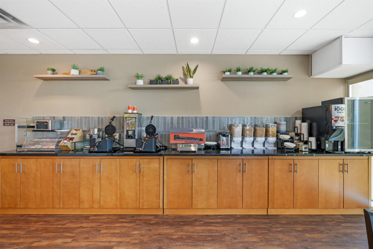 Best Western Plus Mission City Lodge photo 35