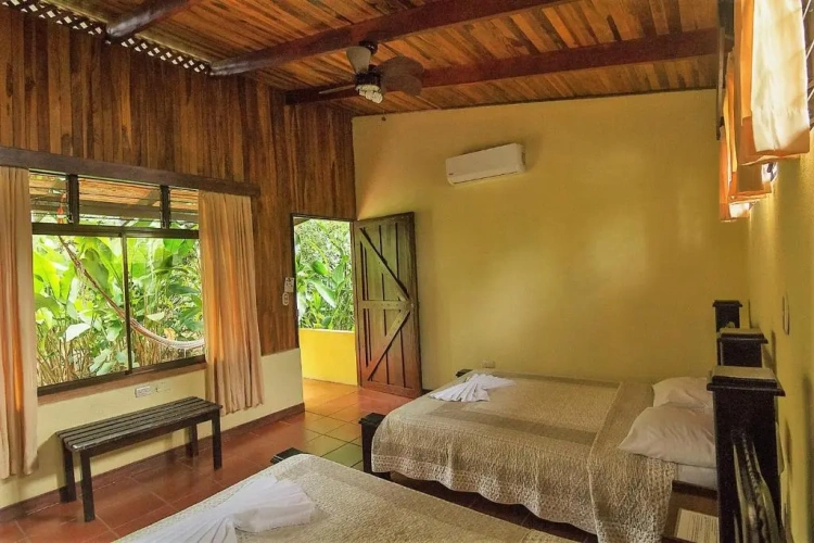 Standard Quadruple room
