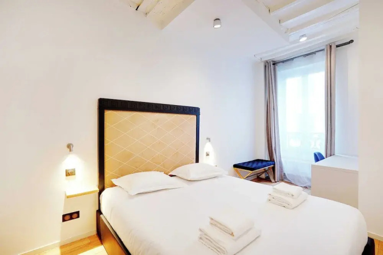 Stunning Apartment - 4br/8p - Mail